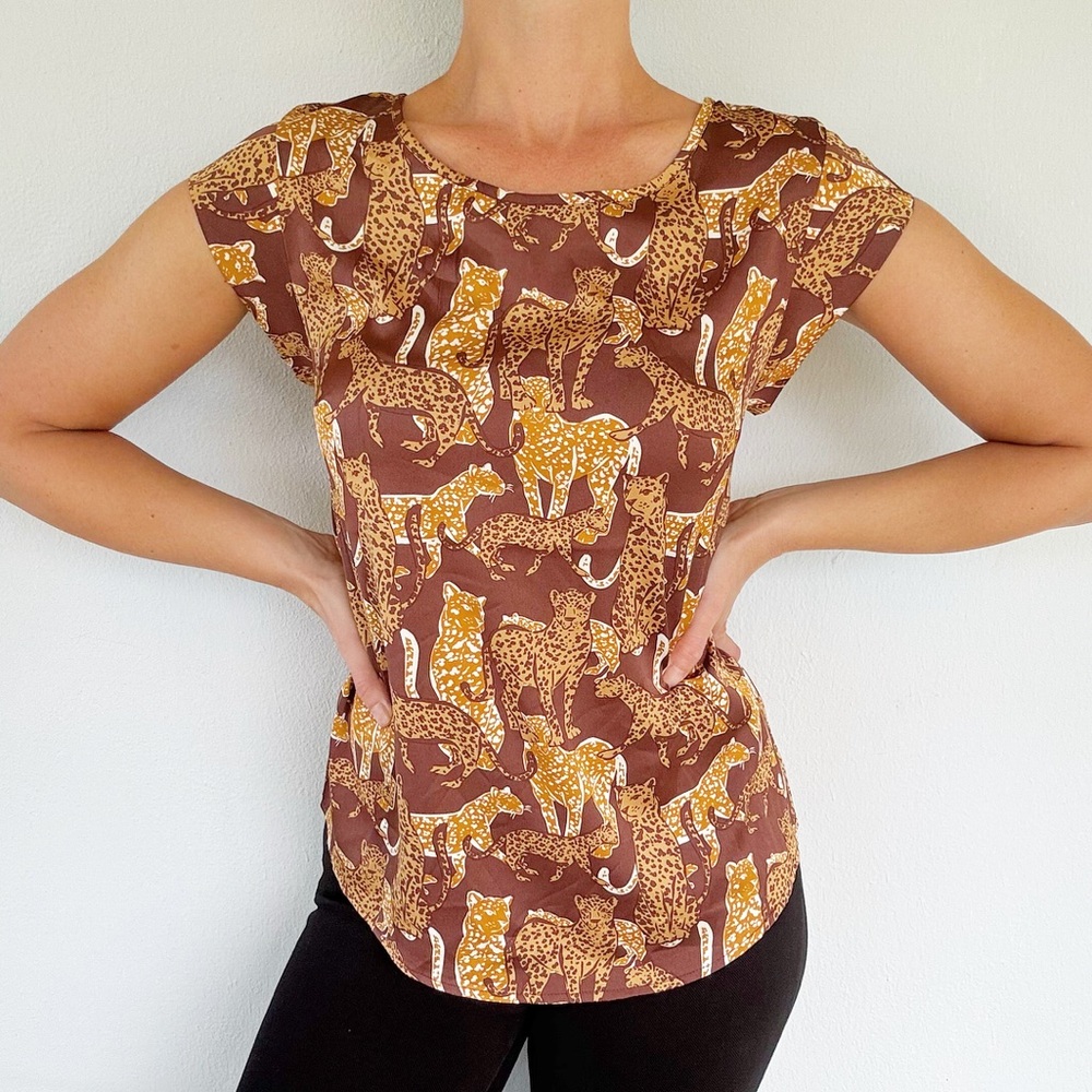 Maison d’Amélie brown tan satin leopard print short sleeve blouse size XS